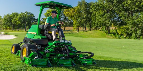 rough-trim-mowers-hero-r4e034116